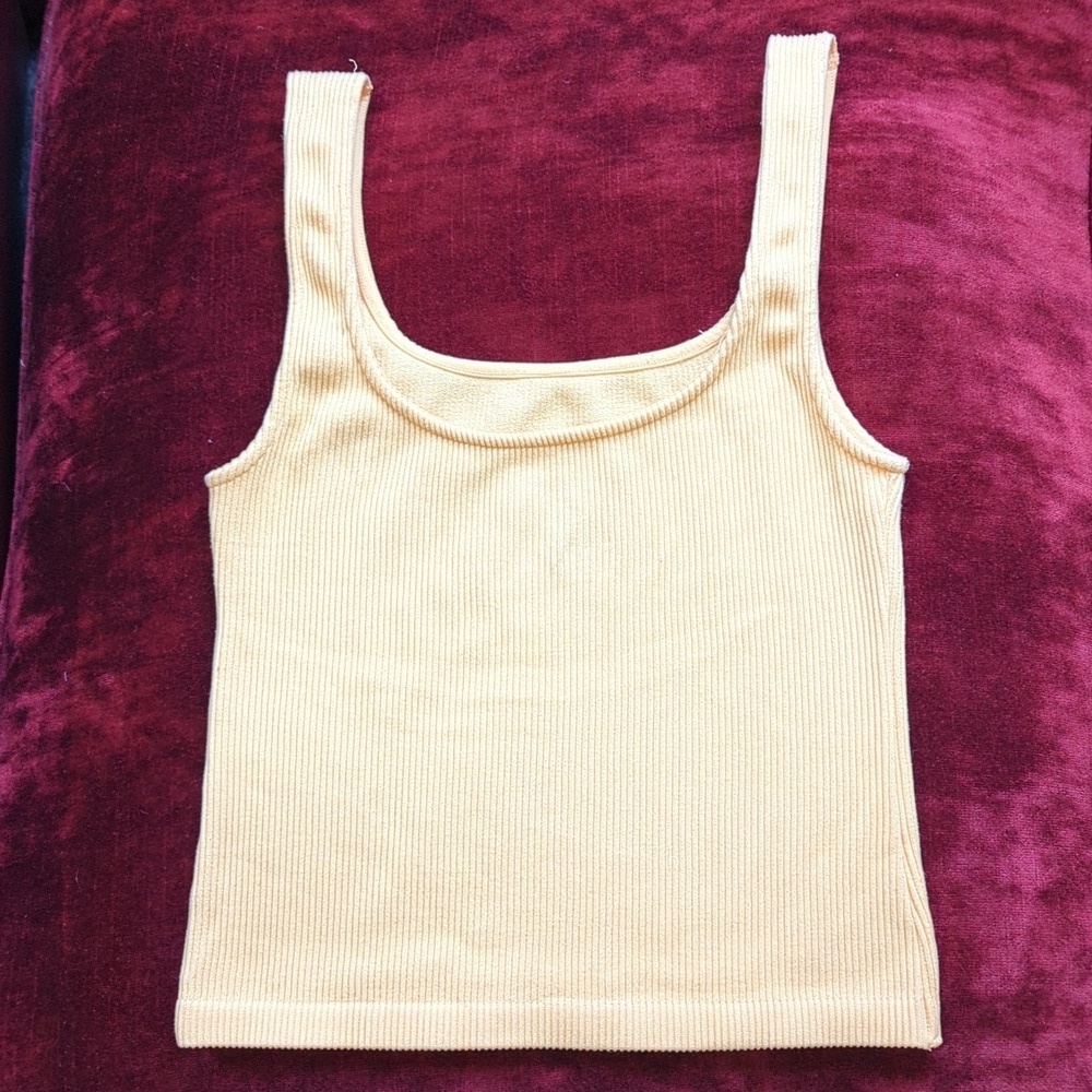 Crop Top - Picture 3 of 8